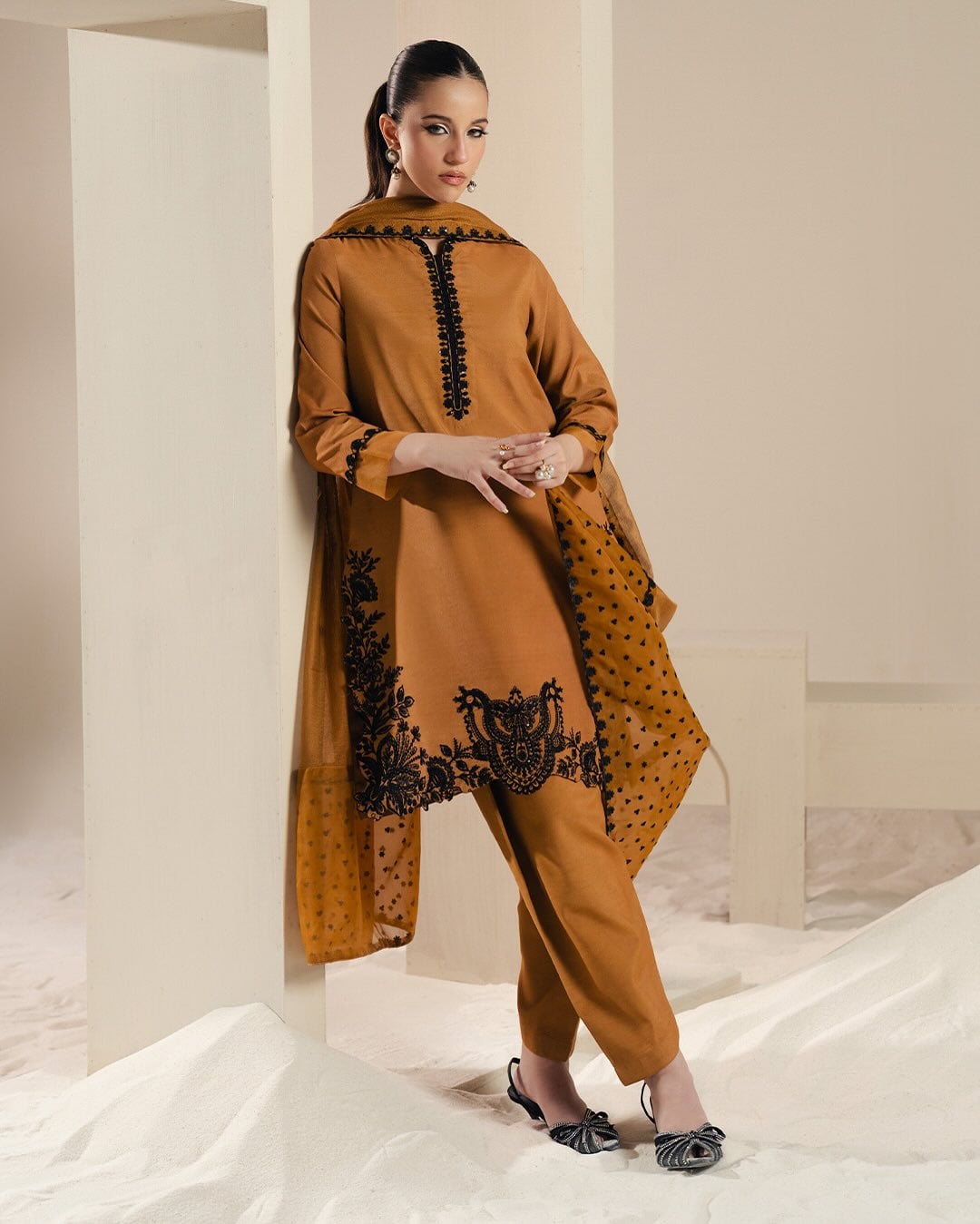 Maryum N Maria - Lyla - Rich Mustard